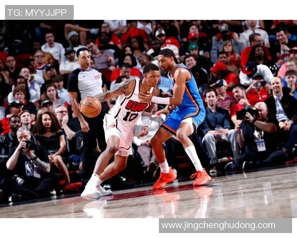 火箭与雷霆的精彩对决球探分析与战术解读